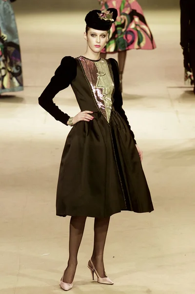 Look 180